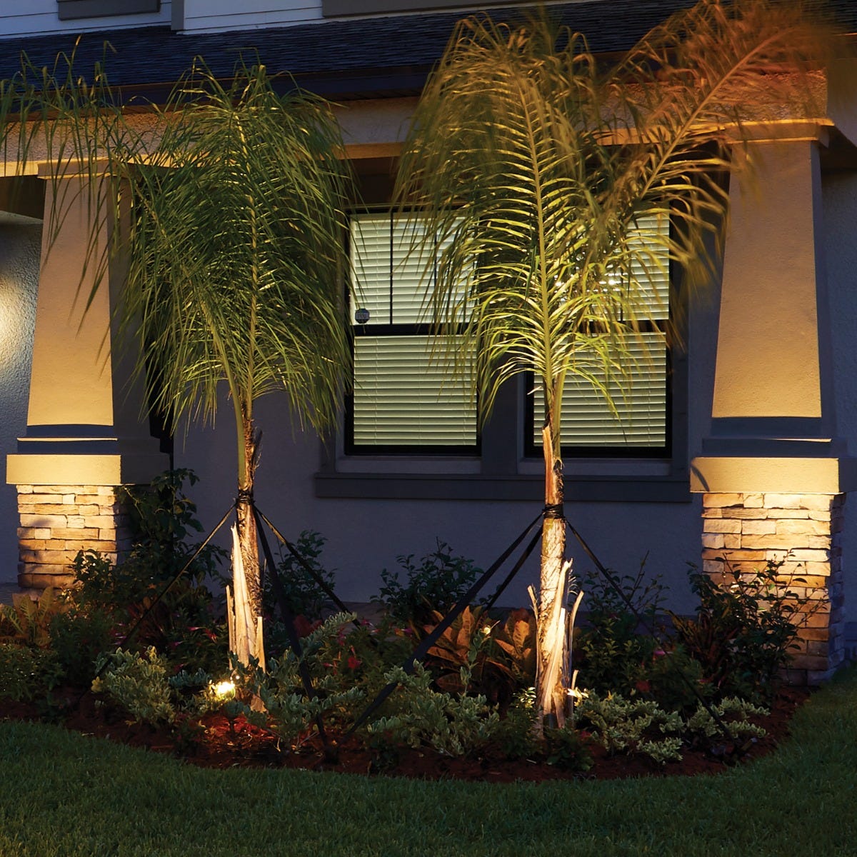 Volt electric outlet landscape lighting